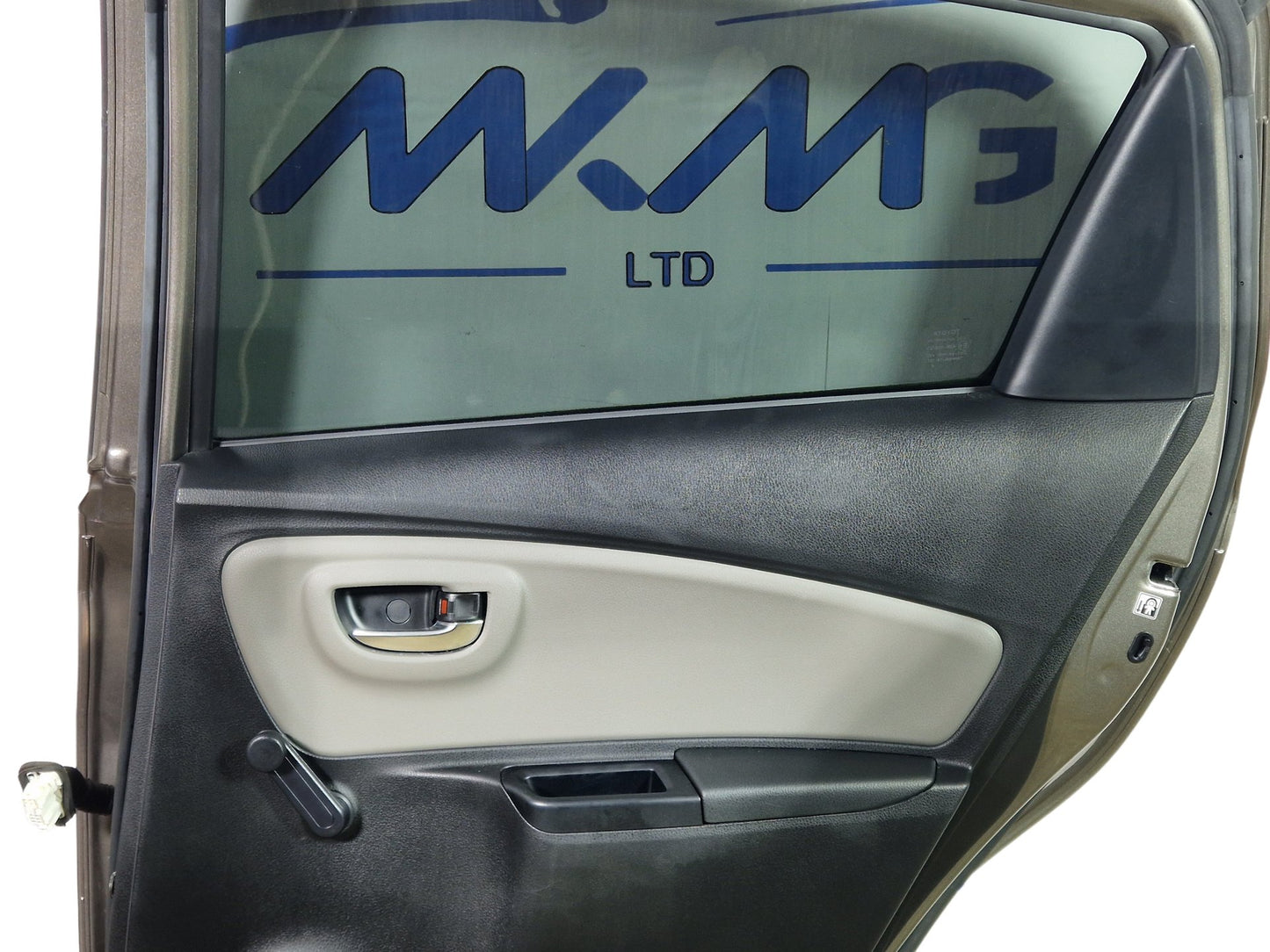 Toyota Yaris MK3 (YA6) Rear Right O/S driver side Complete Door in Bronze 2NT