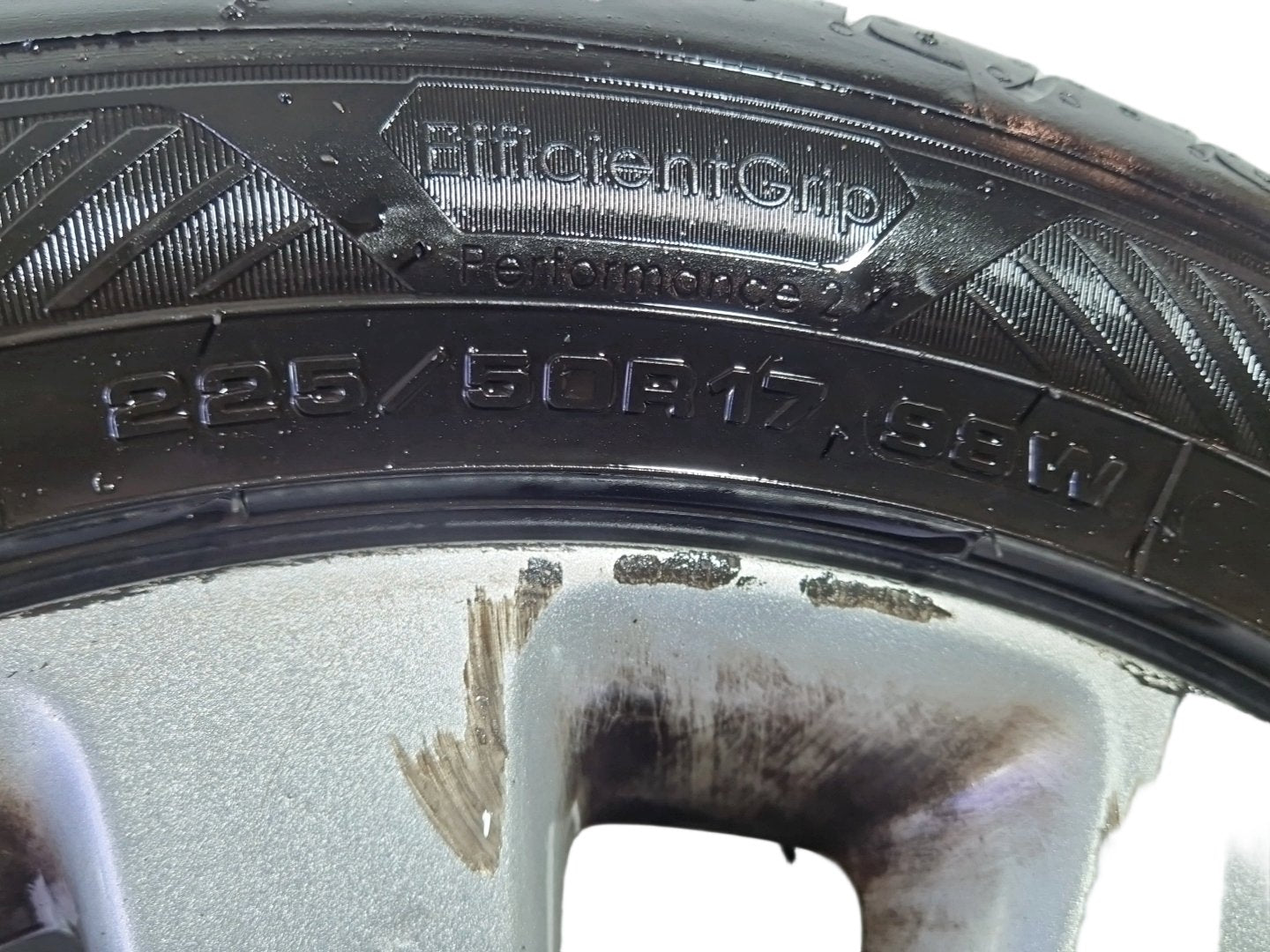Vauxhall Zafira MK3 (C) (A3470) 17" Alloy Wheel with Tyre 225/50/17 9mm