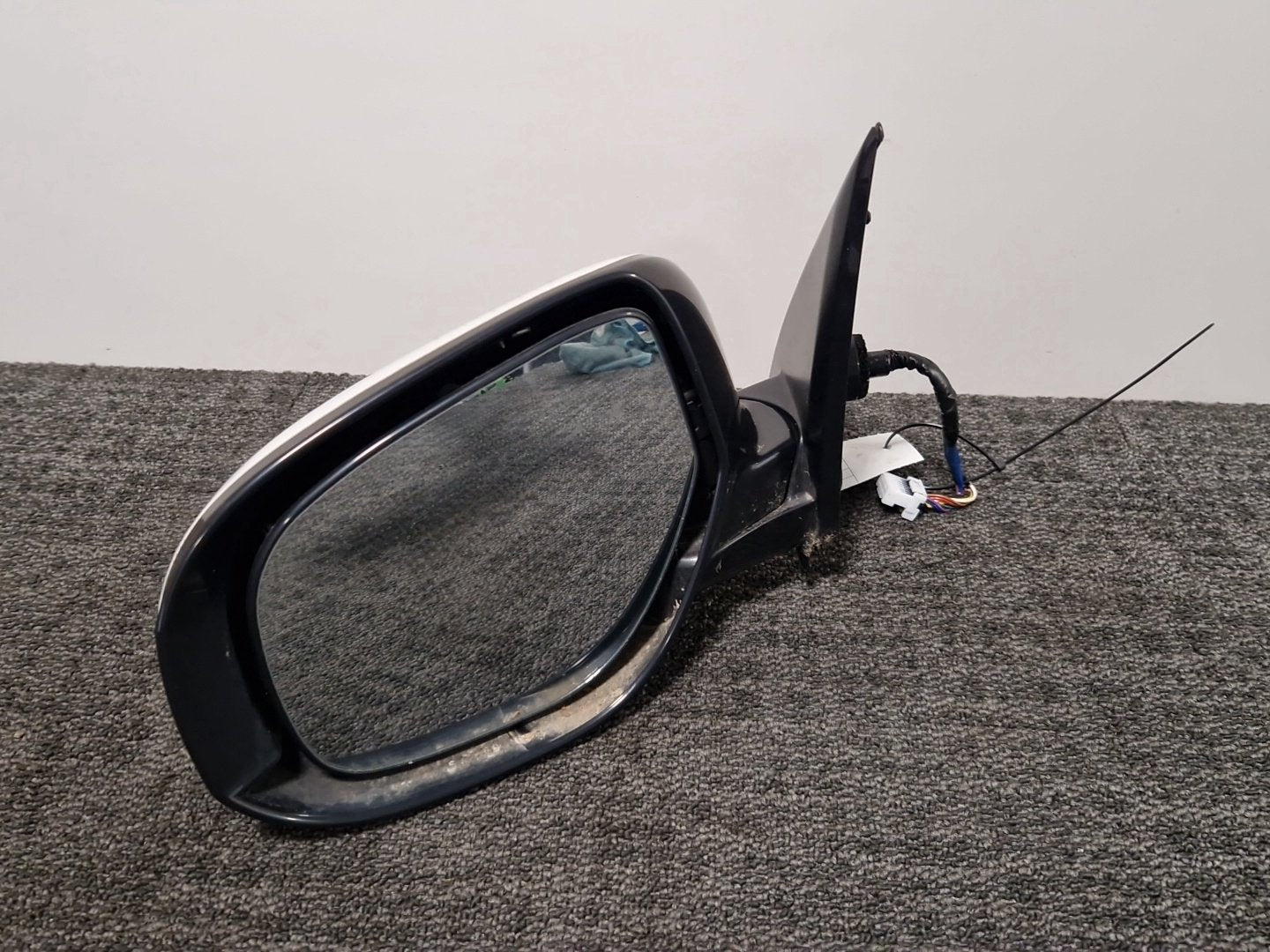 Mitsubishi Outlander PHEV MK3 (RE1) (GG2W) SUV Front Left Door Wing Mirror W13A