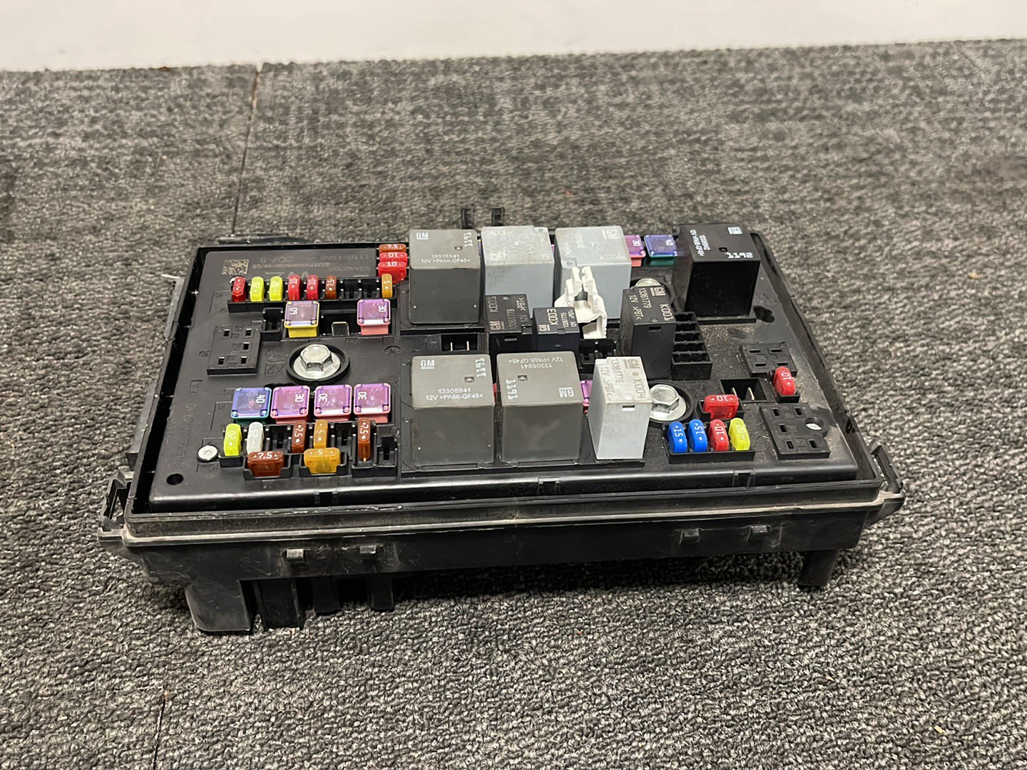 Vauxhall Zafira MK3 (C) (A3470) MPV 1.4L Petrol Genuine Fuse Box