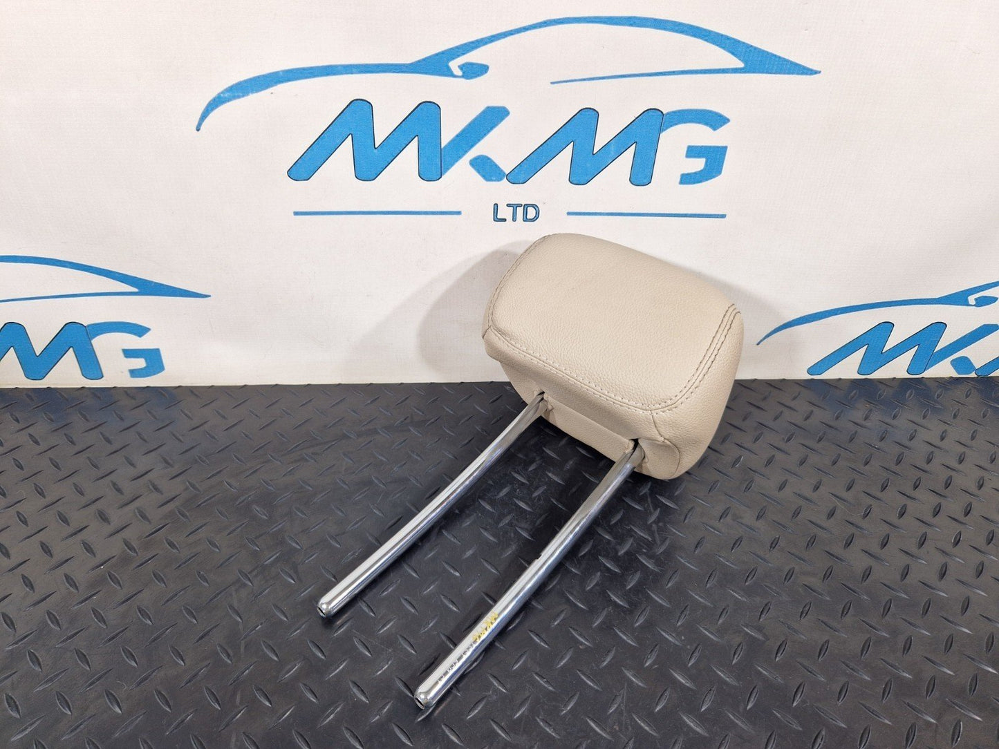 14-21 MERCEDES-BENZ C-CLASS C250D W205 REAR SEAT CENTER LEATHER HEAD REST