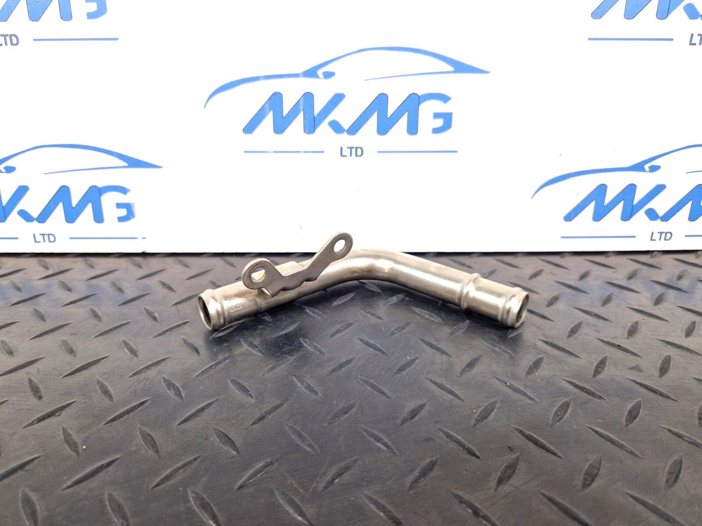 14-23 MERCEDES BENZ VITO W447 2.1d COOLANT HOSE PIPE A6512030902