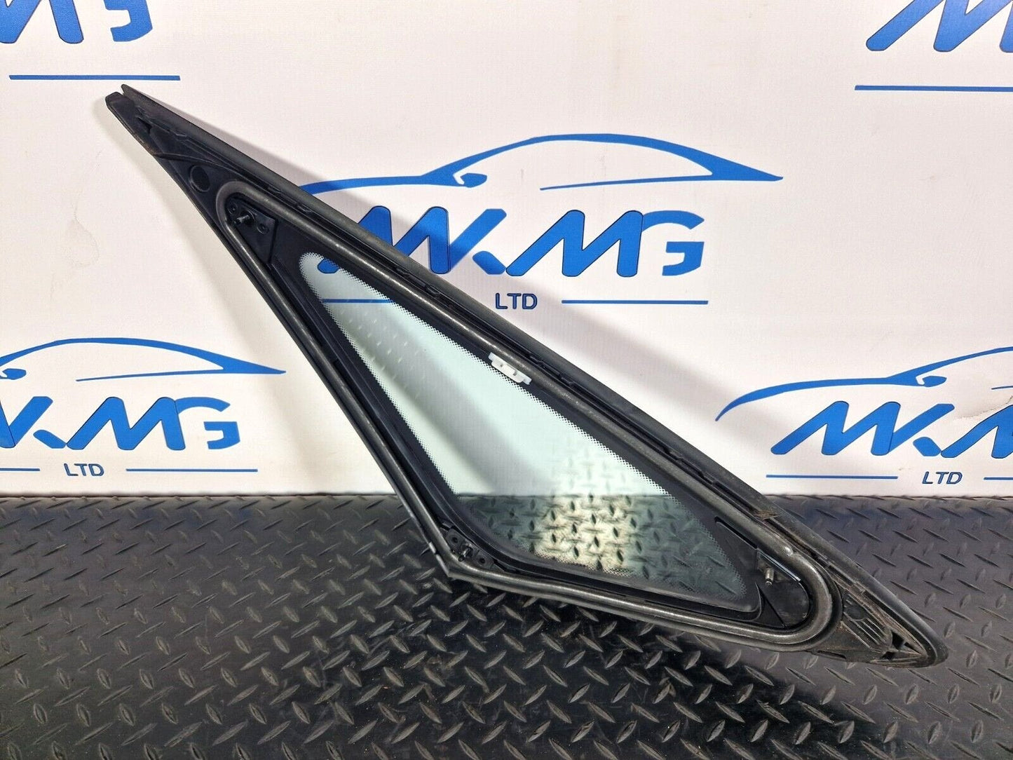 14-21 BMW 2 SERIES G TOURER F45 F46 FRONT PASSENGER SIDE QUARTER GLASS 2579125