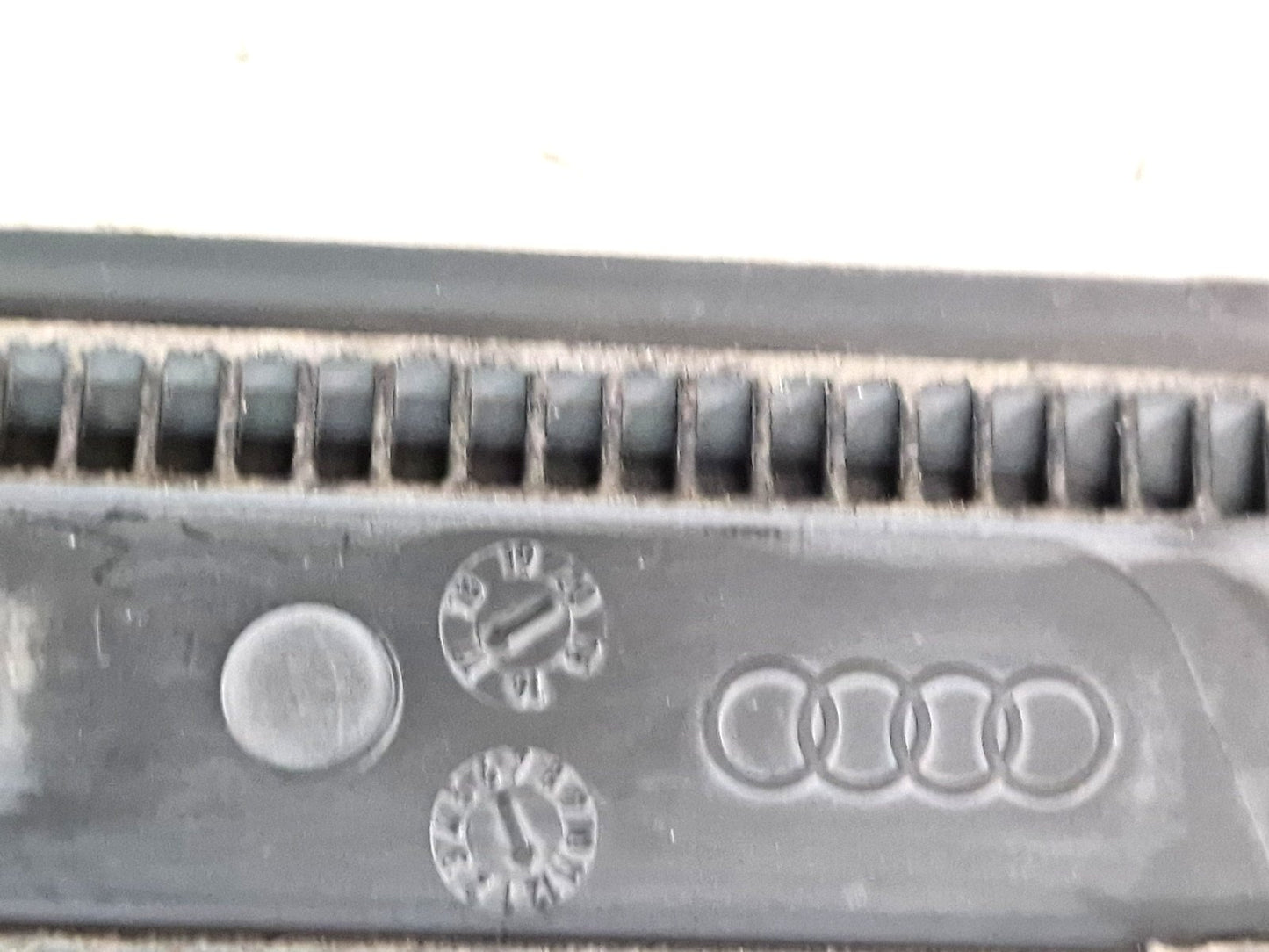 16-21 AUDI A4 B9 QUATTRO SILL TRIM STRIP N/S LEFT 8W0853373F