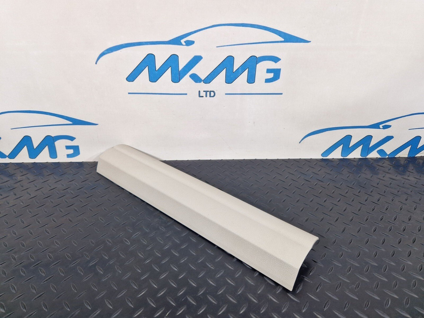 11-18 BMW 6 SERIES F06 FRONT RIGHT DOOR STEP ENTRANCE TRIM 7274420
