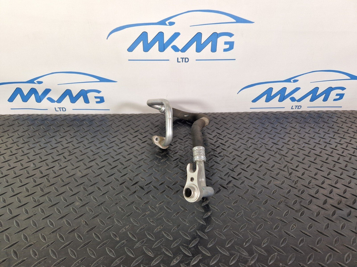 14-21 MERCEDES BENZ C300h W205 OEM HYBIRD AIR CON PIPE HOSE A2058306801