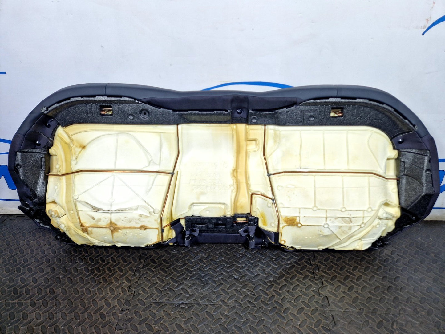 16-19 AUDI A4 B9 S-LINE GENUINE REAR HALF LEATHER SEAT BENTCH 8W0885375A