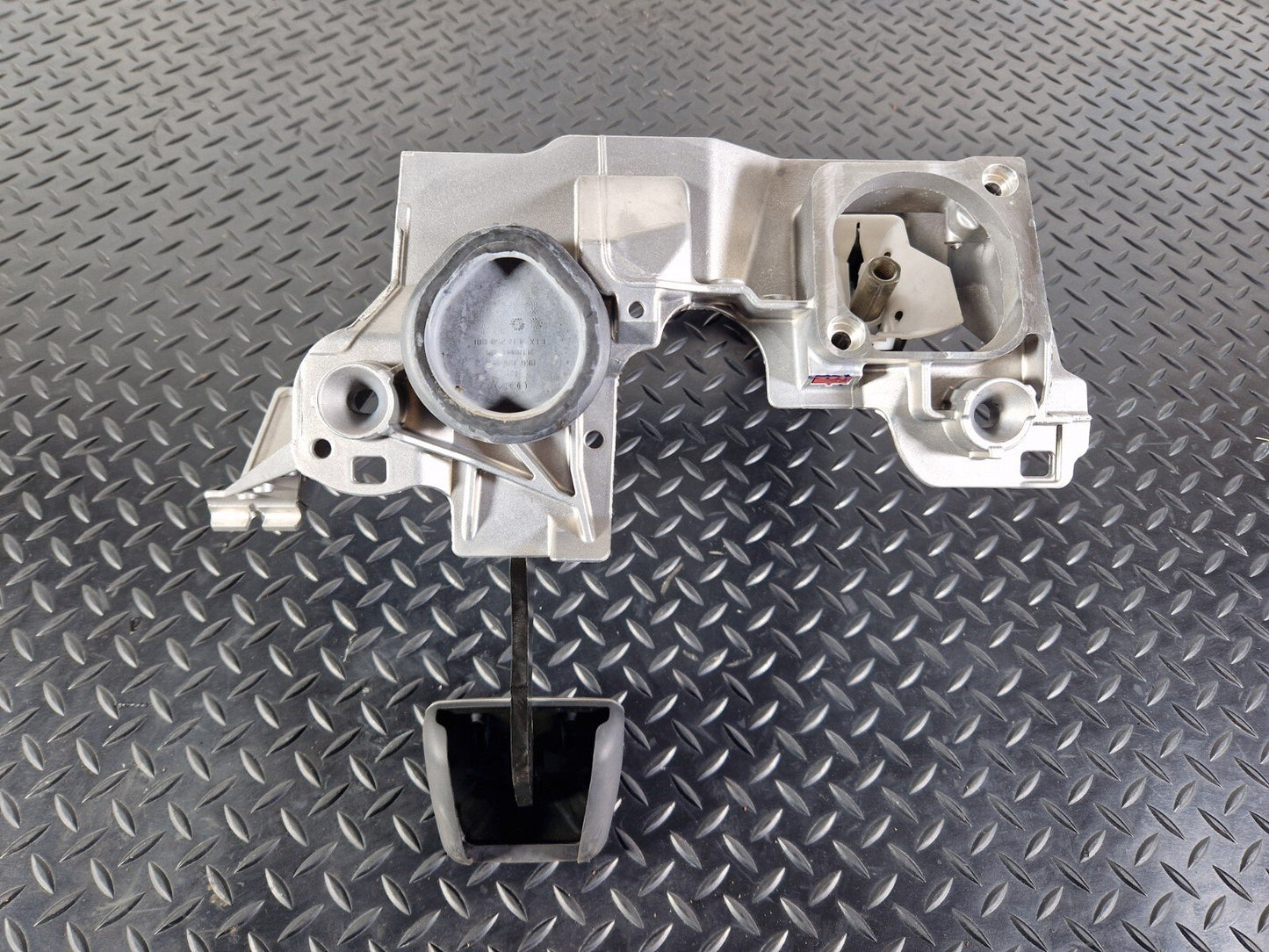 16-24 AUDI A5 F5 BRAKE PEDAL ASSEMBLY BRACKET MOUNT 8W2723117 8K0721495
