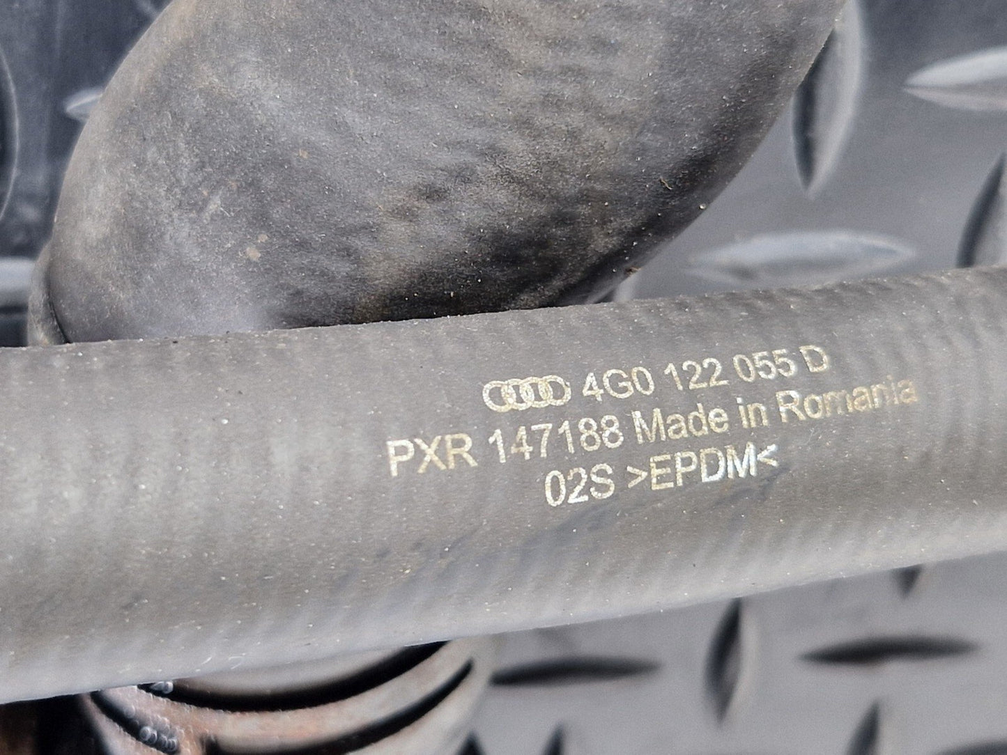 12-18 AUDI A6 C7 GENUINE WATER COOLANT PIPE HOSE 8K0122293F 4G0122055D