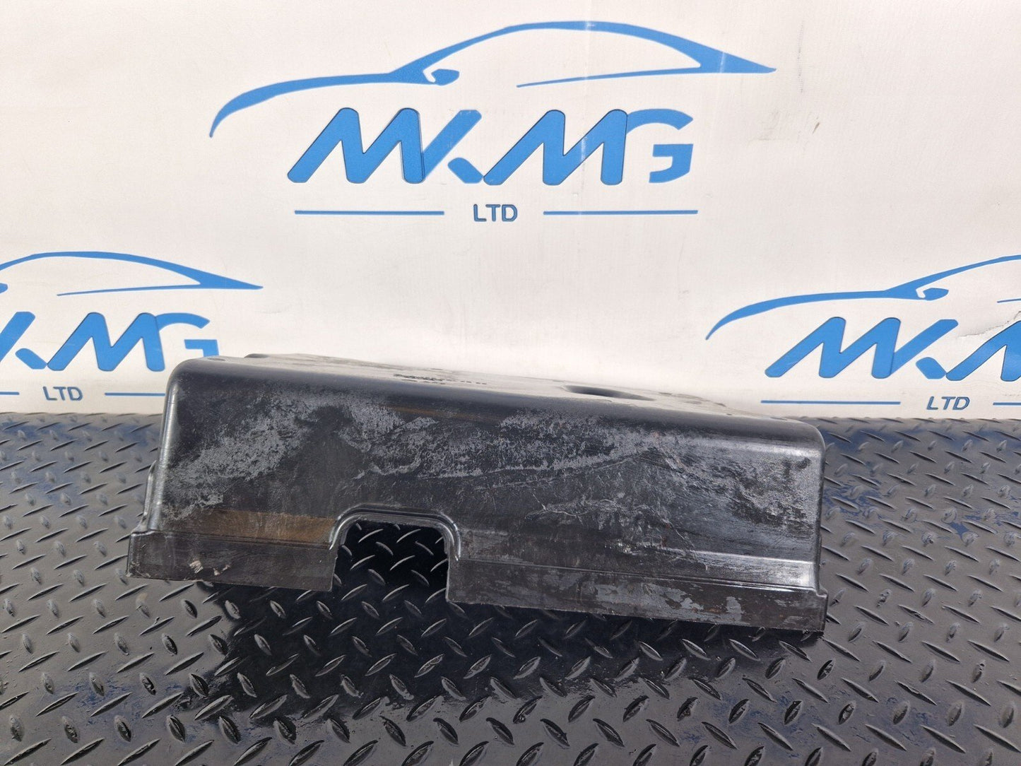 19-ON MERCEDES BENZ CLA C118 HIGH VOLTAGE CONNECTION COVER A1773410200