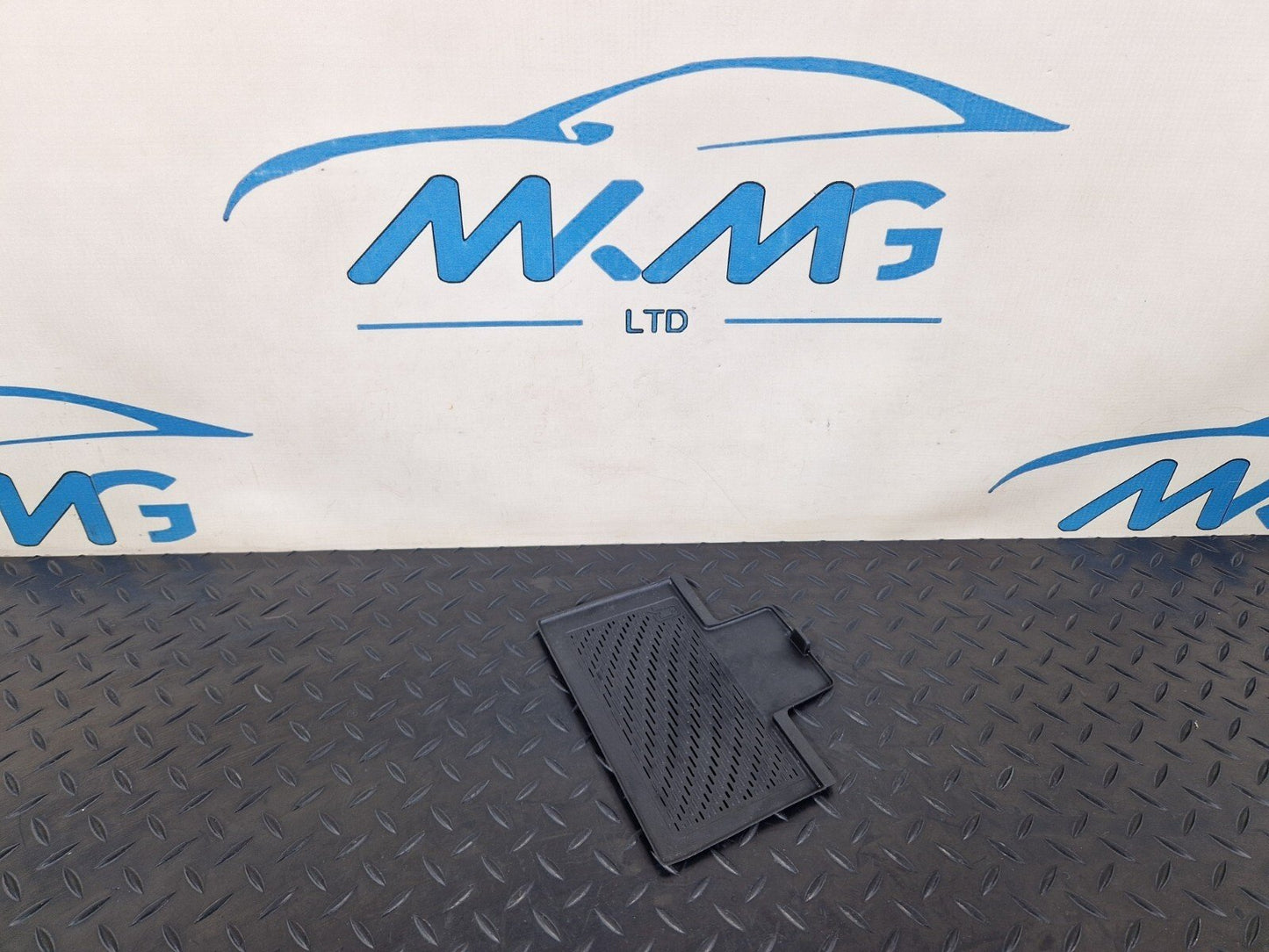 18-ON MERCEDES BENZ A CLASS W177 CENTRE CONSOLE INTERIOR RUBBER INSERT TRIM