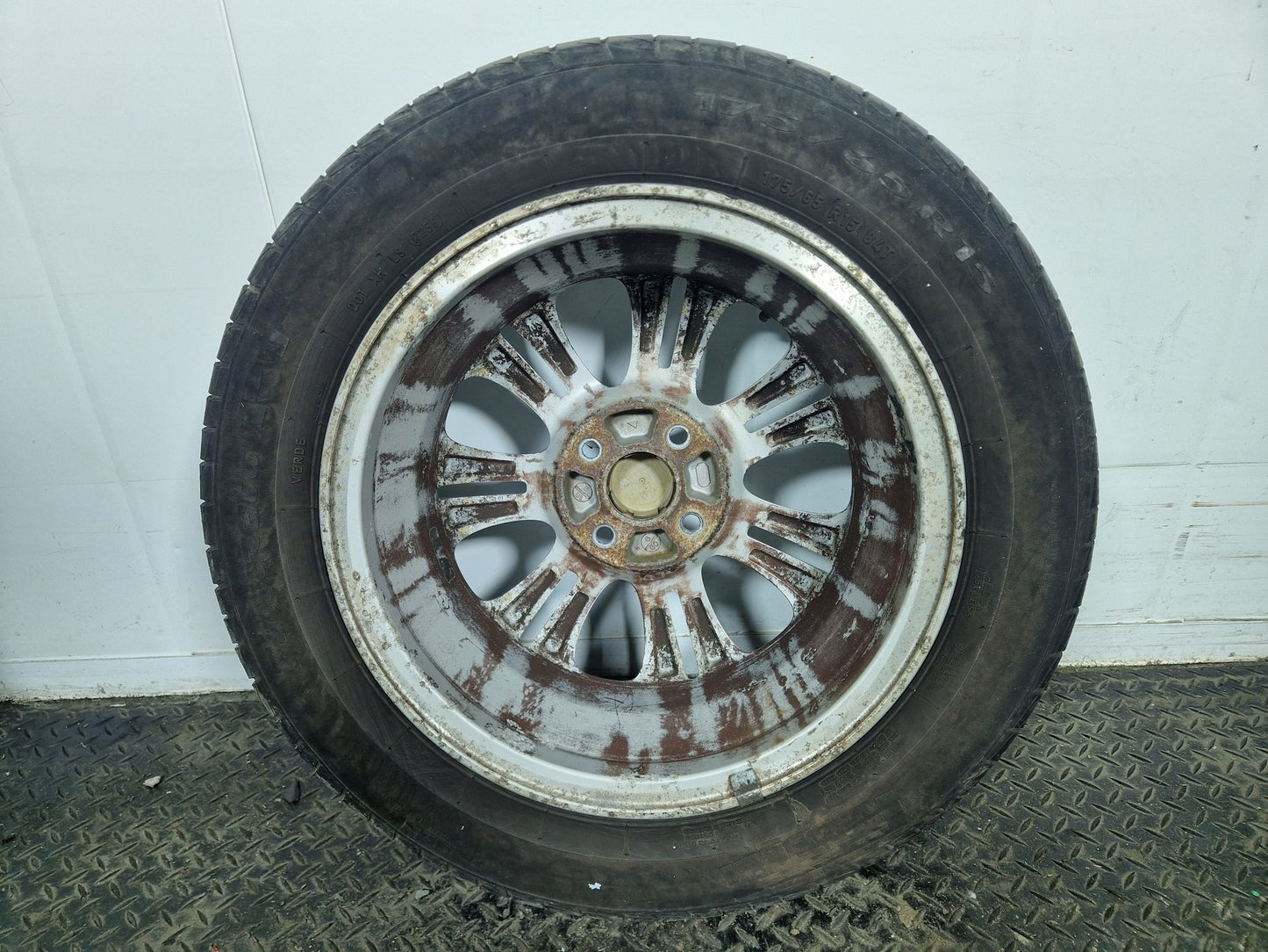 Honda Insight ZE2 15" Alloy Wheel with Tyre 5mm 175/65/15