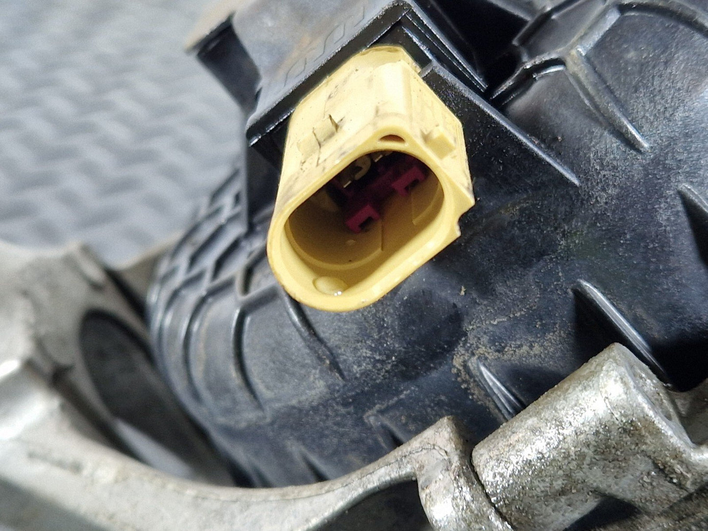 Audi Unknown Part Type 4M0199372FH