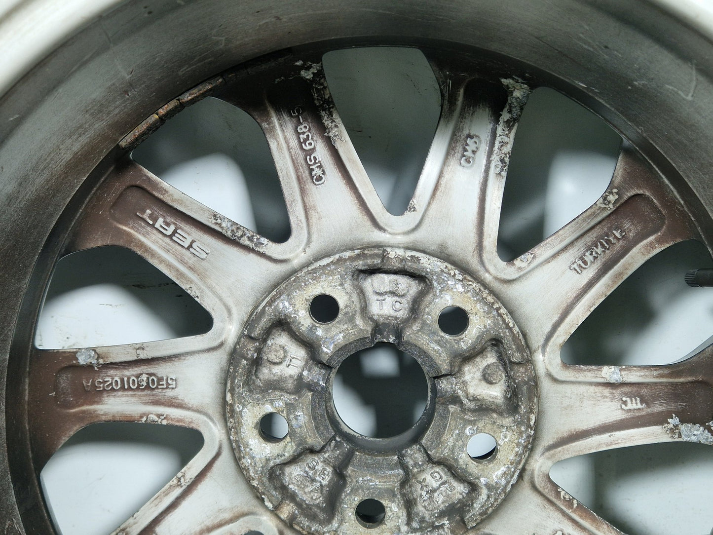 Seat Leon MK3 5F 16" Alloy Wheel with Tyre 4mm 205/55/16 5F0601025A