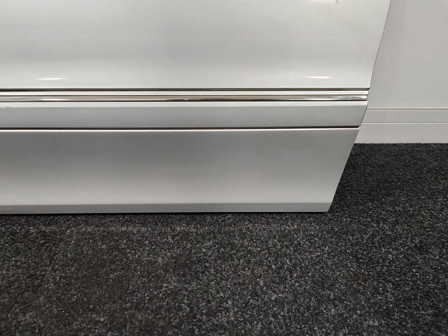 Mercedes CLK-Class C209 Convertible Front Left Complete Door in Iridium Silver