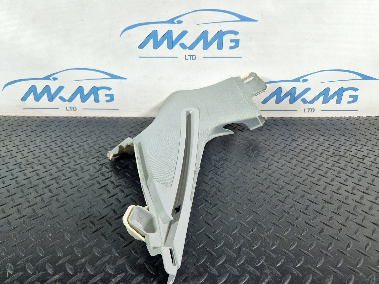 12-18 AUDI A6 C7 GENUINE RIGHT UPPER D PILLAR TRIM 4G9867246B