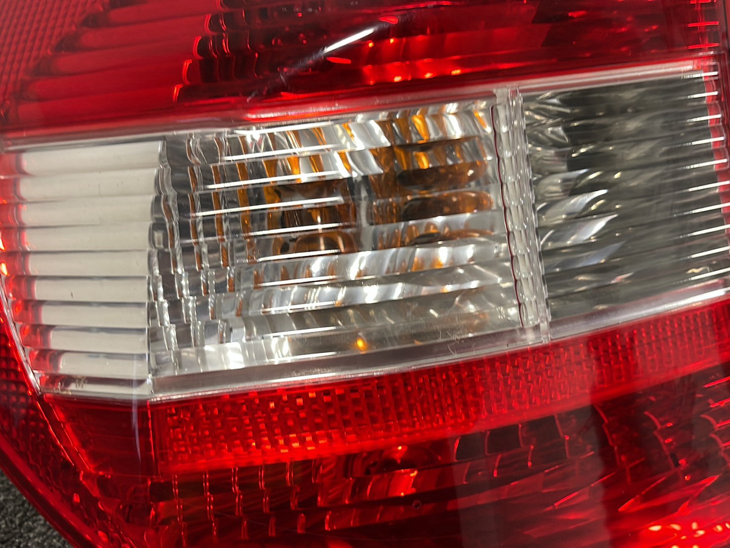 2006 BMW 120i E87 Genuine Rear Left N/S Passenger Tail Light 6924501