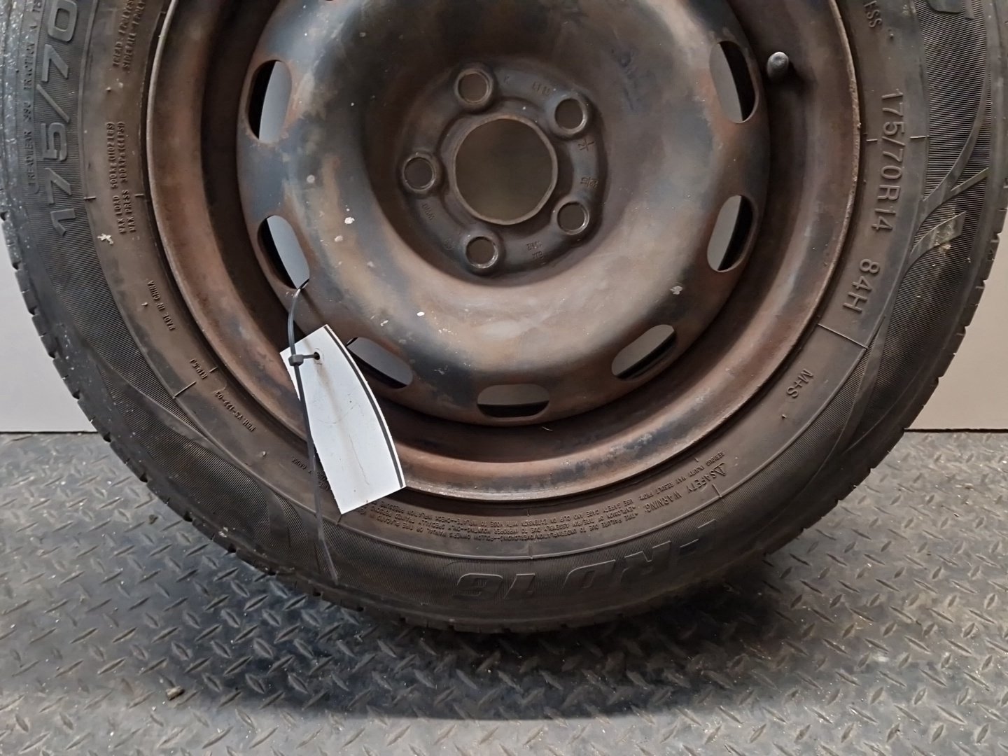 2013 Volkswagen Polo 6R MK5 14" Steel Wheel with Tyre 175/70/14 ~5mm 1J0601027P