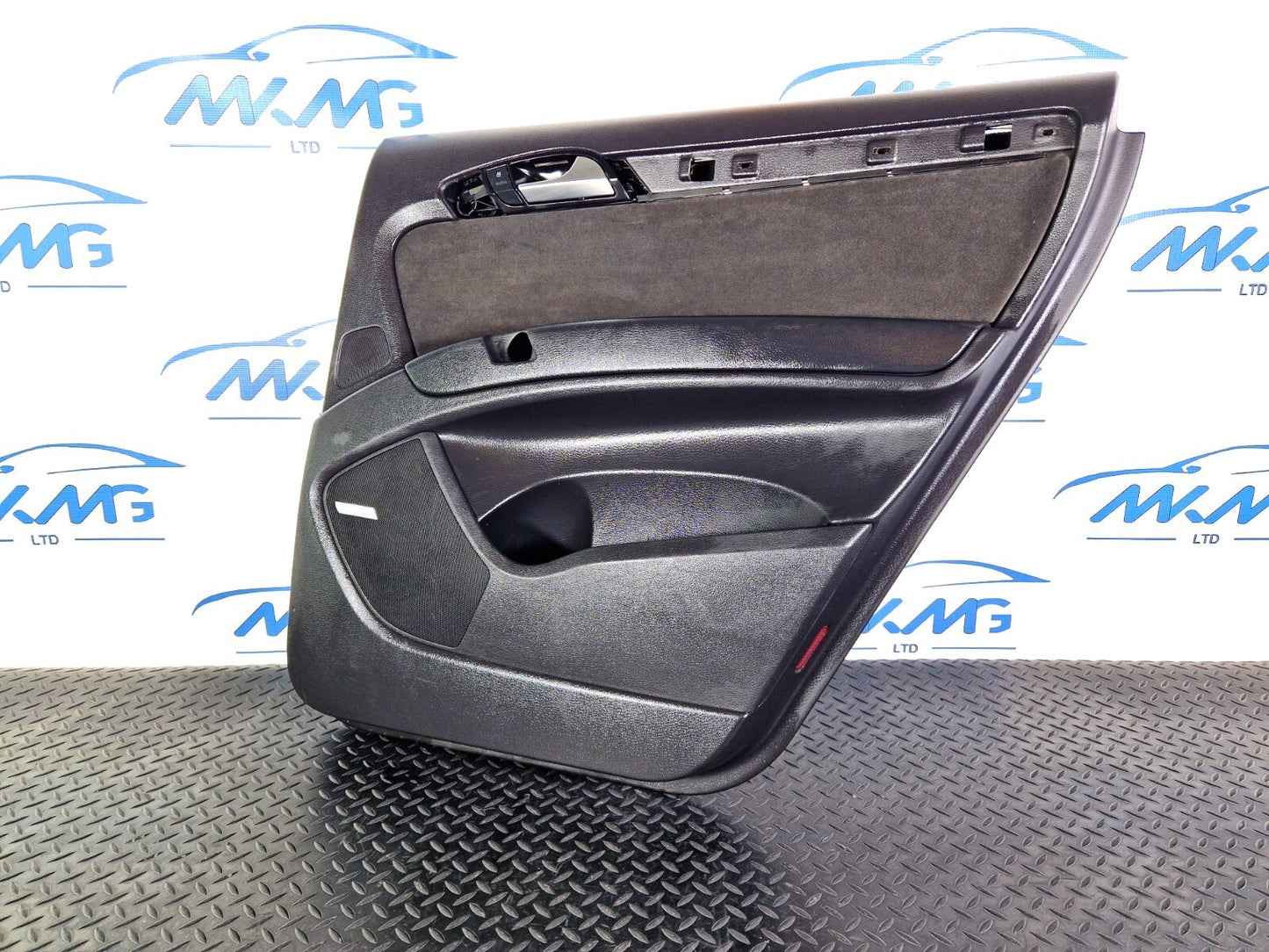 10-15 AUDI Q7 4L GENUINE OEM REAR RIGHT SIDE DOOR CARD 4L0867306B
