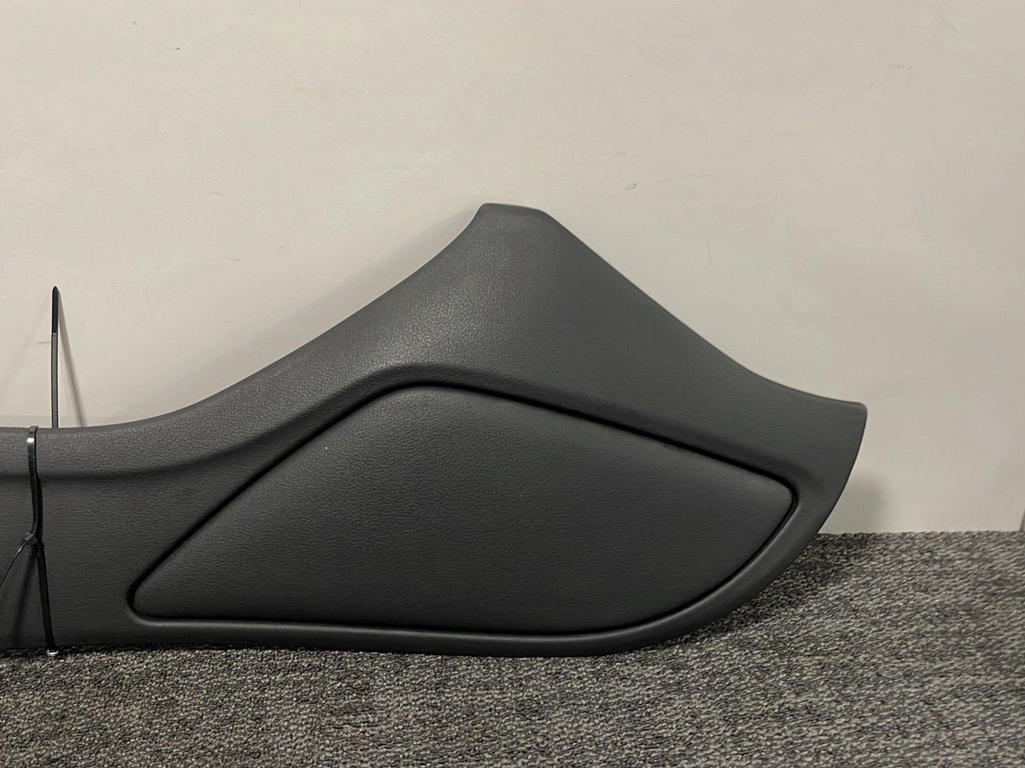 Audi A8 4H Right &amp; Left Centre Console Side Trim Pair 4H2863304B 4H2863303B