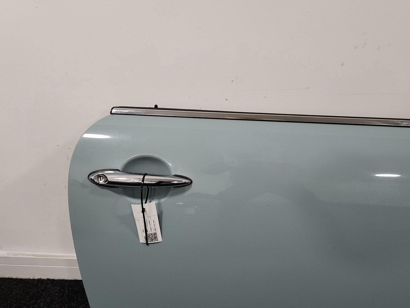 Mini Cooper Clubman R55 Estate Front Right Driver Complete Door in Ice Blue B28