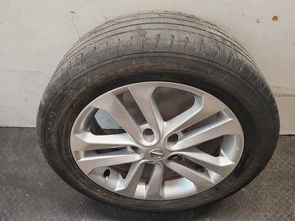 Nissan Juke MK1 (F15) 17" Alloy Wheel with Tyre 215/55/17 ~3mm