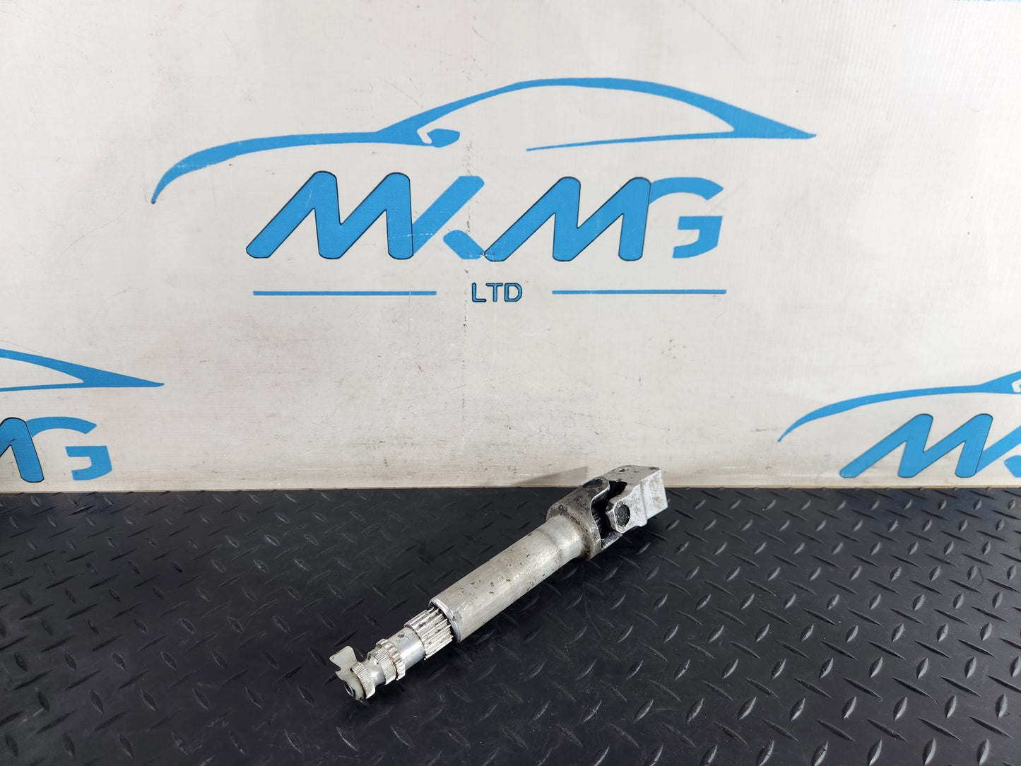 Mercedes-Benz Sprinter W907 Genuine Lower Steering Column Shaft A9074604100