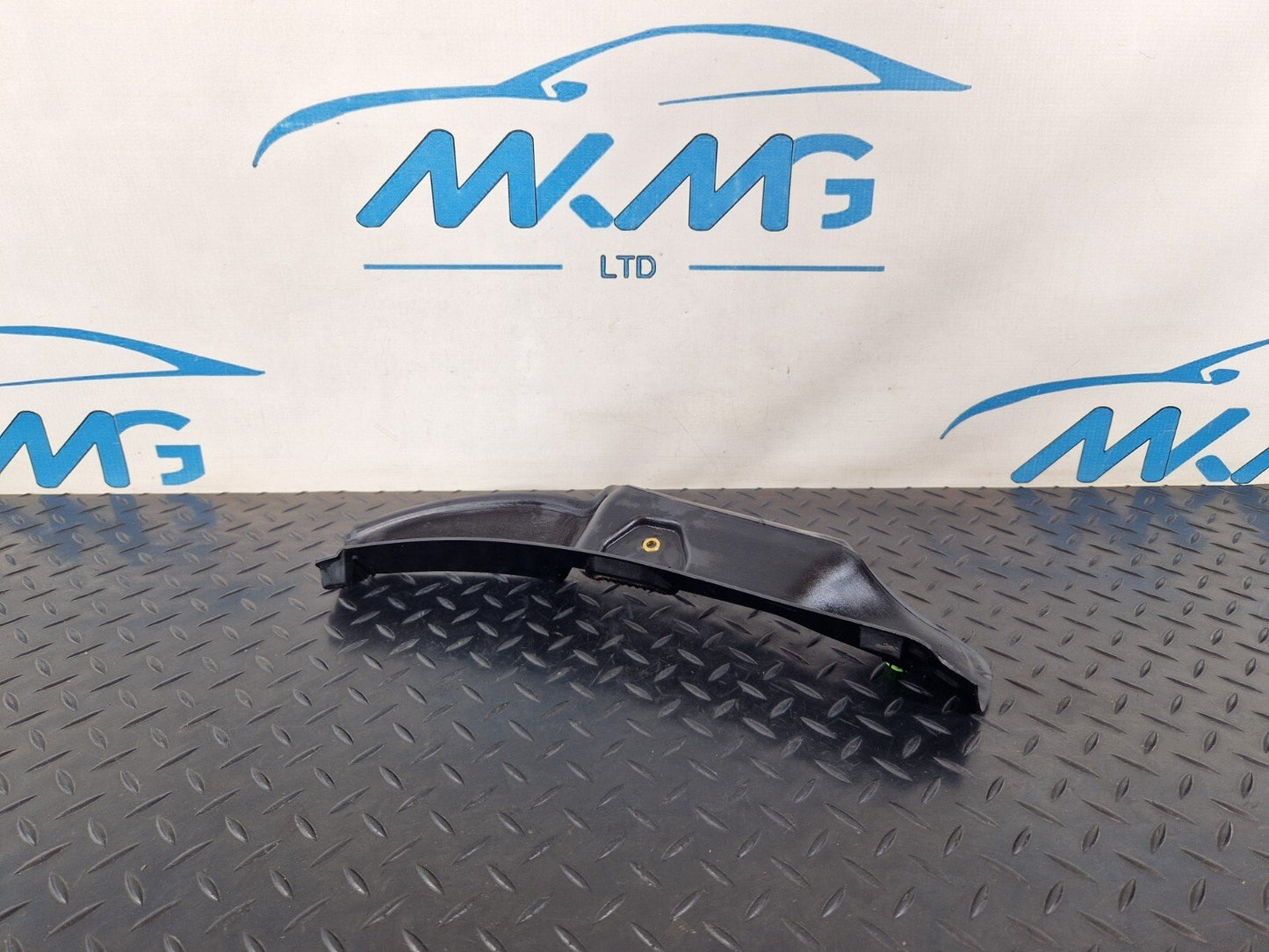 14-21 MERCEDES BENZ C300h W205 REAR RIGHT AND LEFT TAIL LIGHT A2056930533