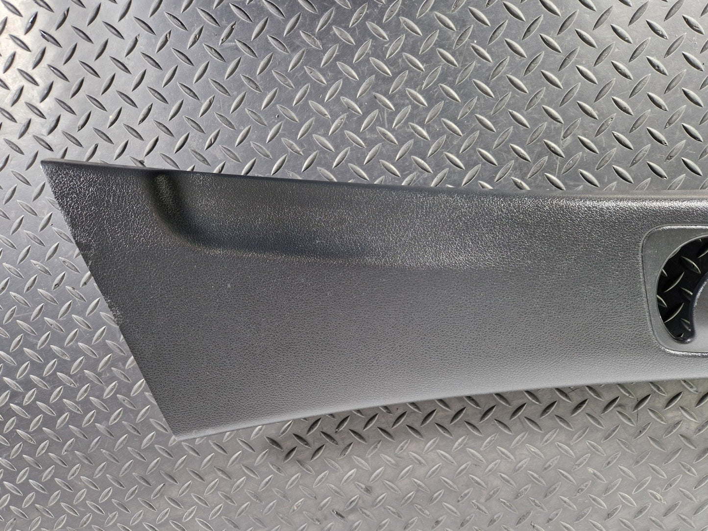 18-ON MERCEDES A CLASS W177 RIGHT DRIVER SIDE B-PILLAR TRIM PANEL A1776900300