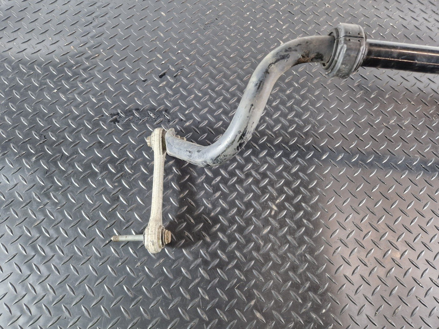 16-20 AUDI Q7 4M GENUINE FRONT ANTI ROLL BAR SWAY BAR STABILIZER 4M0411305A
