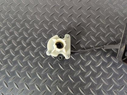 16-19 AUDI A4 B9 GENUINE OEM GEAR EMERGENCY RELEASE MODULE LINKAGE 8W0713052N