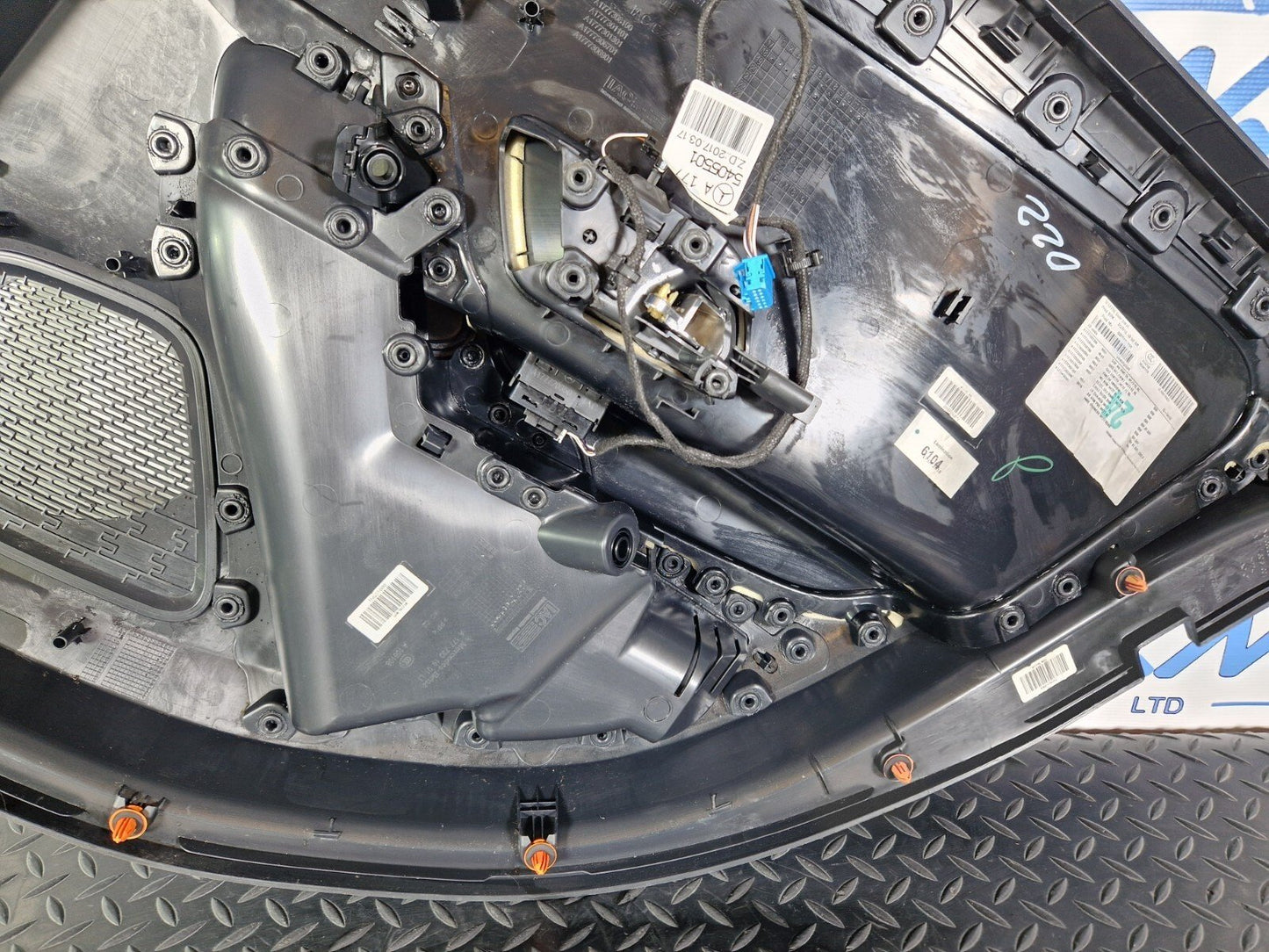 18-ON MERCEDES BENZ A CLASS W177 LEFT N/S DOOR CARD TRIM PANEL A1777303100