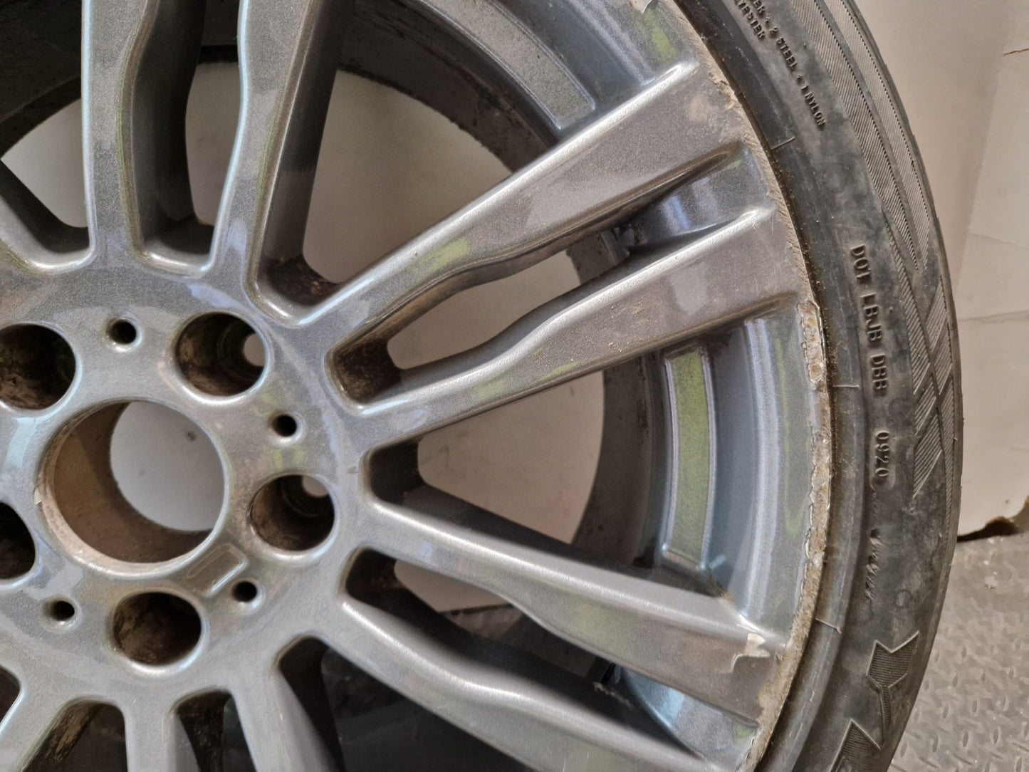BMW X5 E70 20" Alloy Wheel with Tyre 275/40/20 ~5mm 7842183