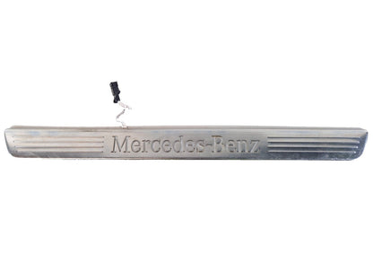 16-19 MERCEDES BENZ GLE W166 FRONT RIGHT DOOR SILL TRIM COVER A1666809500
