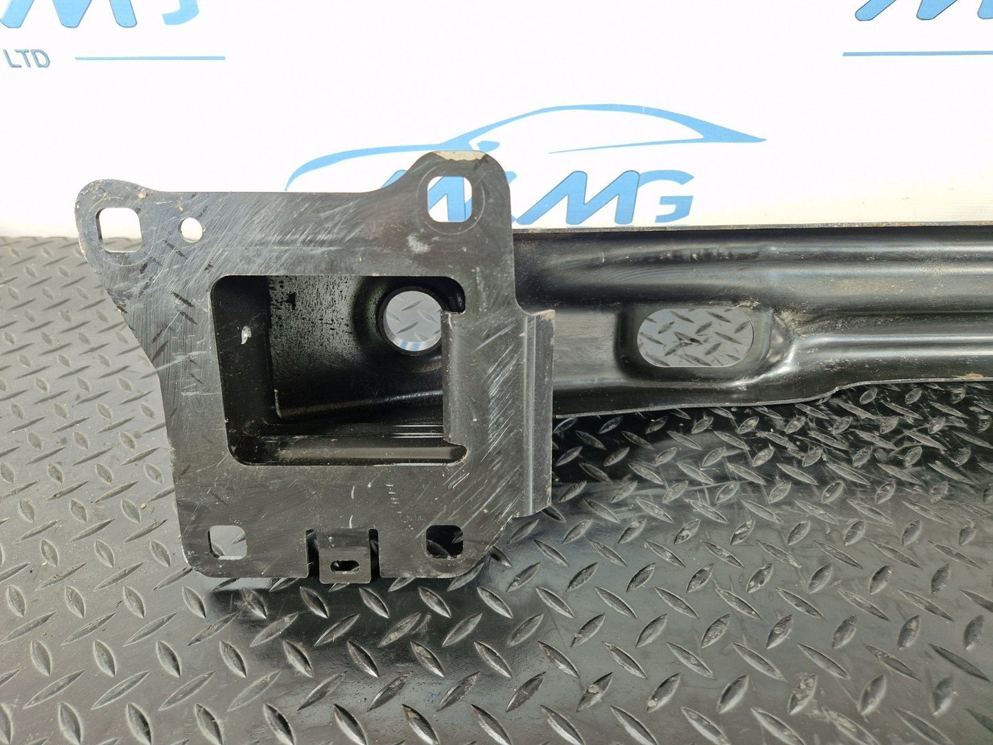 19-ON RANGE ROVER EVOQUE OEM REAR BUMPER CRASH BAR REINFORCEMENT K8D217906AB