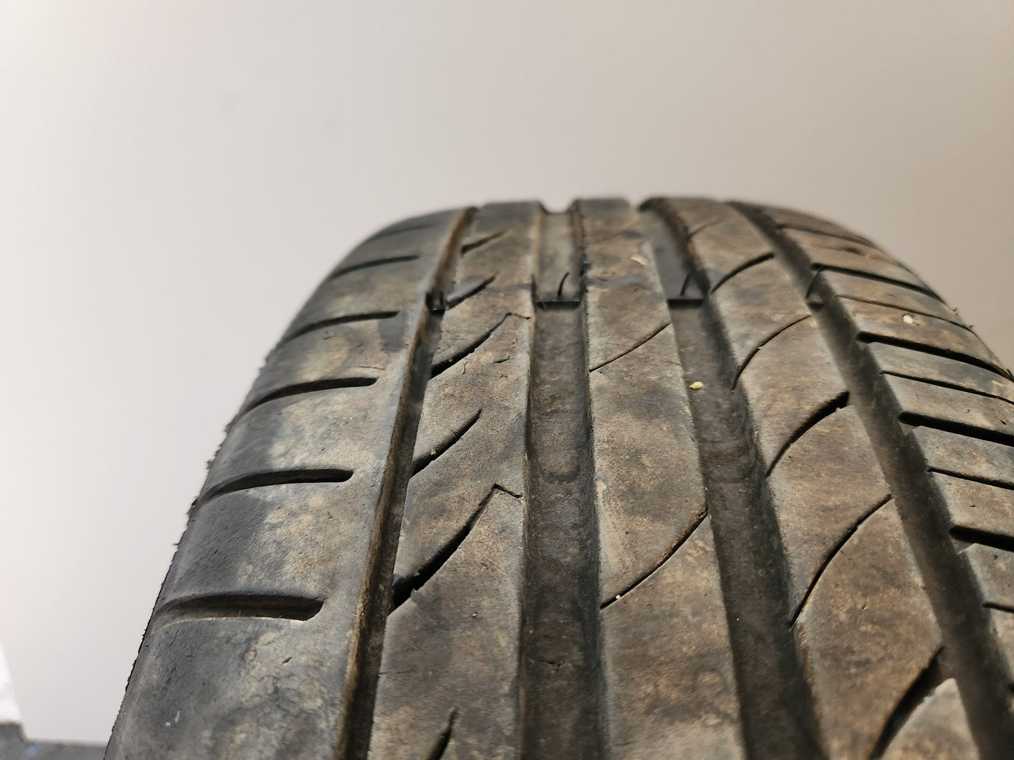 Volvo V50 MK2 FL (MW) 18" Alloy Wheel with Tyre 215/45/18 ~6mm