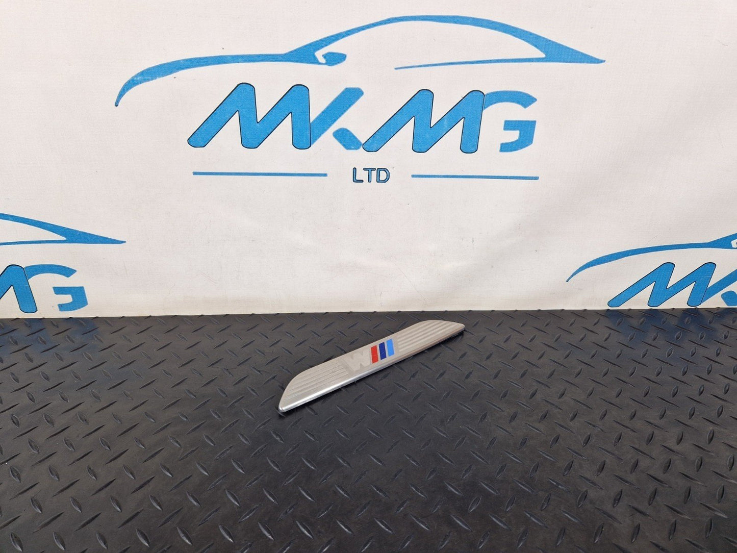 10-13 BMW E70 LCI X5 GENUINE OEM REAR DOOR KICK PLATES SILL COVER TRIM 7205265