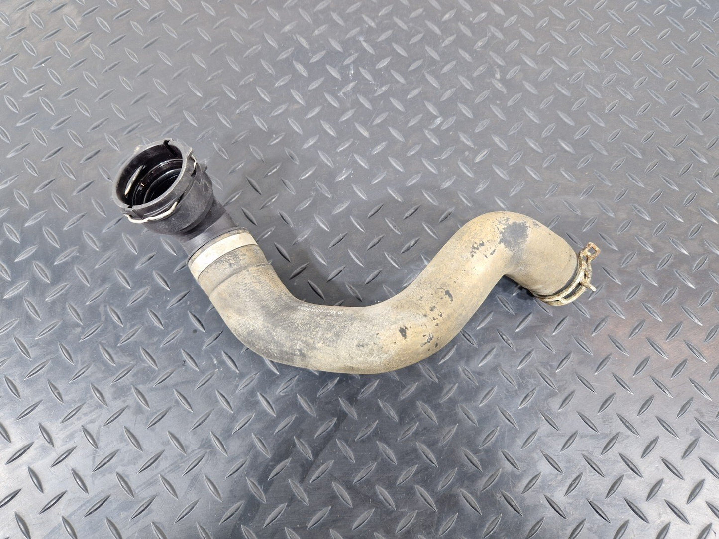 18-ON MERCEDES BENZ SPRINTER W907 W910 OEM PIPE HOSE A9105010200