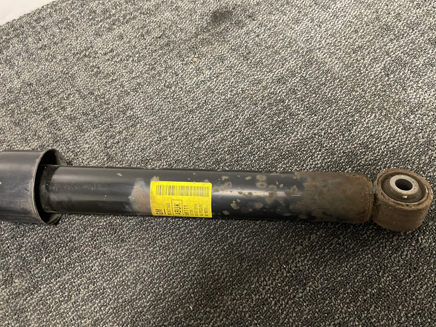 Vauxhall Mokka MK1 (G1U0) SUV Genuine Rear Left Shock Absorber 95242734 95367160