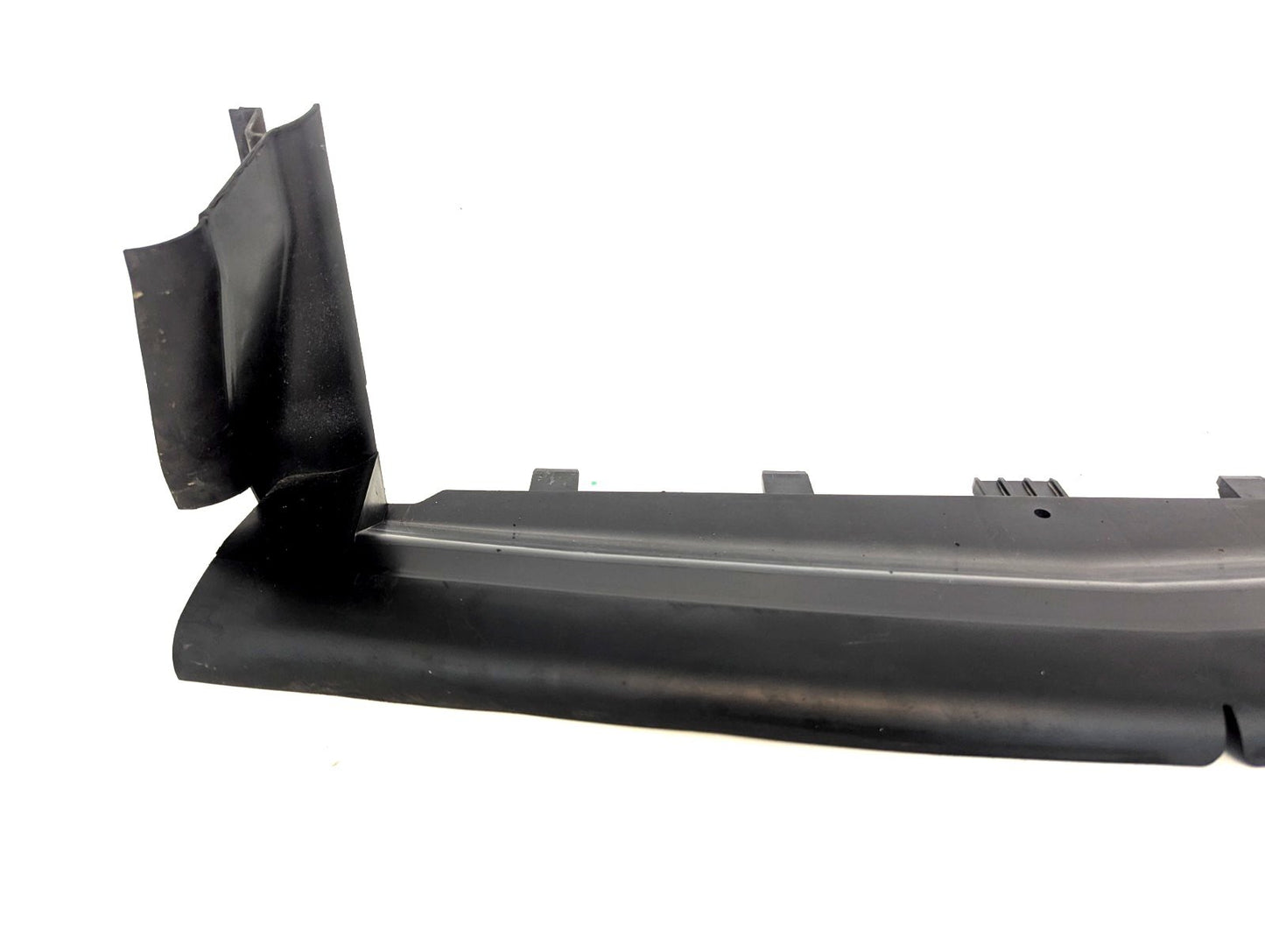 NEW MERCEDES-BENZ VITO W447 GENUINE  LOWER AIR DUCT A4475050530