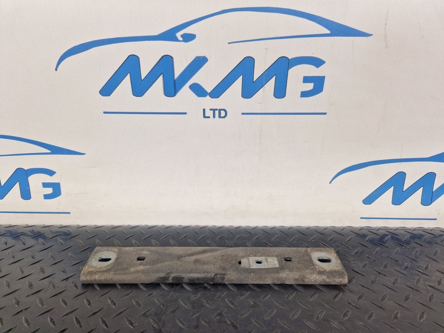 18-ON MERCEDES BENZ A CLASS W177 EXHAUST HOLDER BRACKET A2474921400