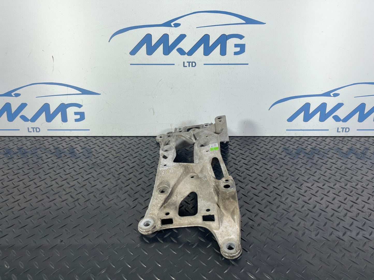 16-23 AUDI A5 F5 SPORTBACK S-LINE GEARBOX MOUNT BRACKET 8W0399262AE