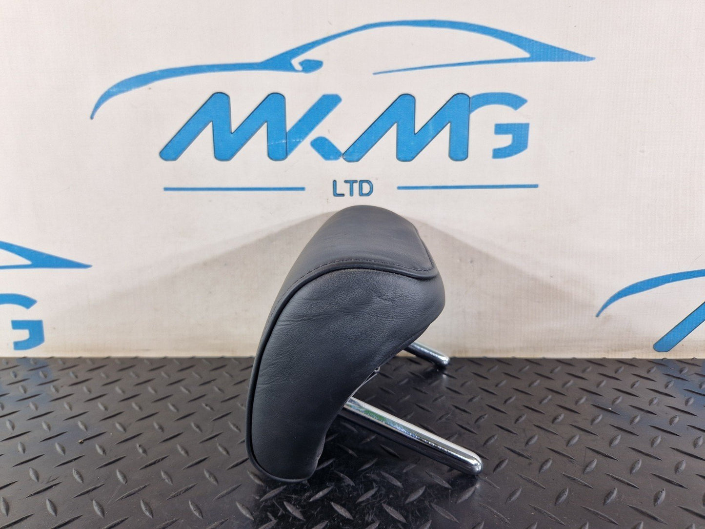12-18 AUDI A6 C7 REAR SEAT MIDDLE CENTRE HEADREST BLACK LEATHER 4G0885975C