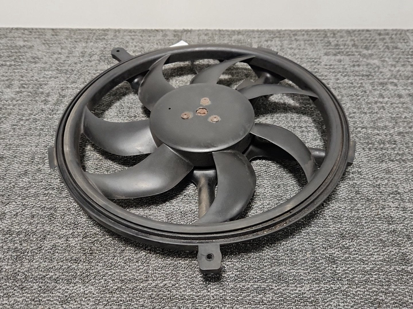 Mini Cooper Clubman R55 Estate Genuine Engine Cooling Radiator Fan 130303019