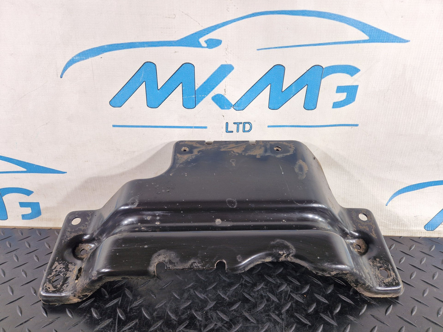 12-18 Land Rover Range Rover Evoque L538 Driveshaft Support Bracket GJ324A266AB