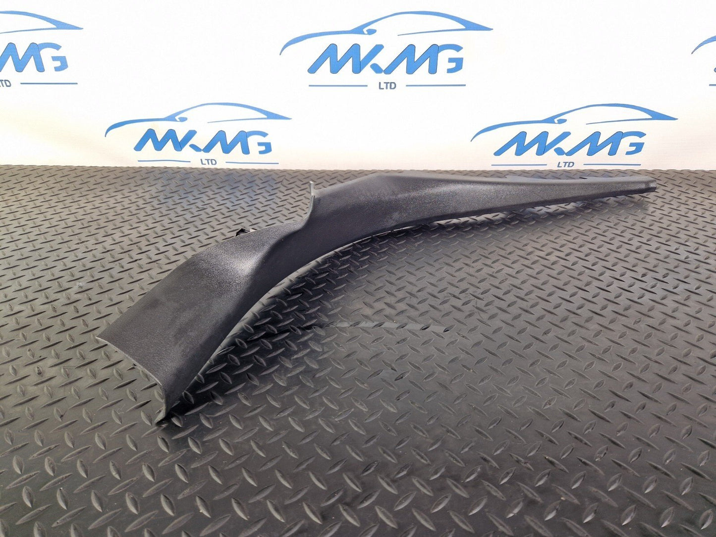 16-19 AUDI A4 B9 S-LINE GENUINE REAR LEFT INTERIOR SILL PLATE TRIM 8W0867767A