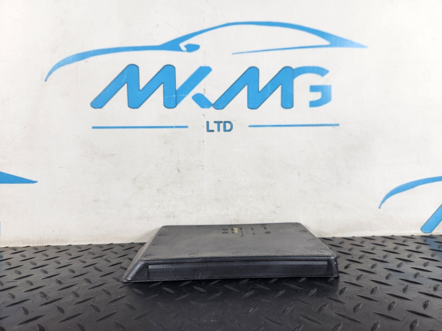 BMW X5 CENTRE CONSOLE STORAGE COMPARTMENT RUBBER INSERT MAT 6971035 E70