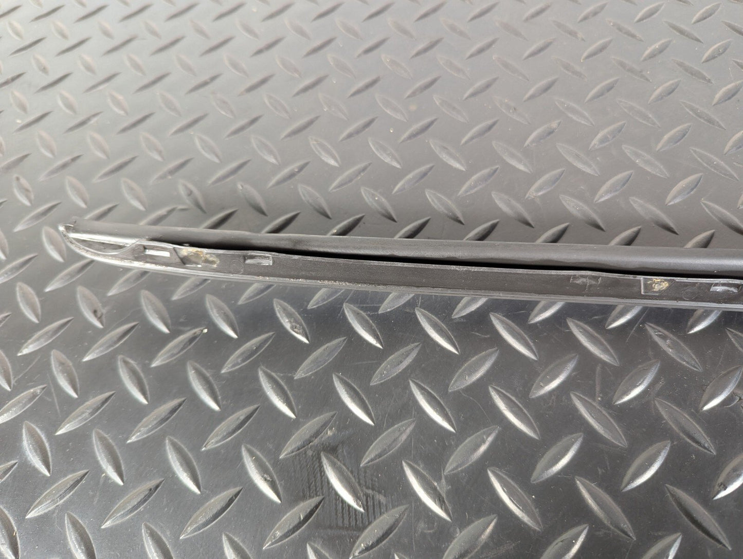 10-17 AUDI A8 4H LEFT WINDSCREEN VERTICAL  TRIM  4H0854327