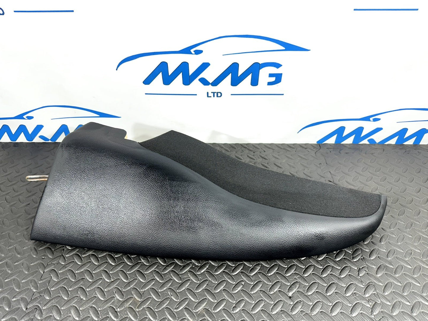 14-21 MERCEDES BENZ C300 W205 GENUINE REAR LEFT SIDE BOLSTER LEATHER IN BLACK