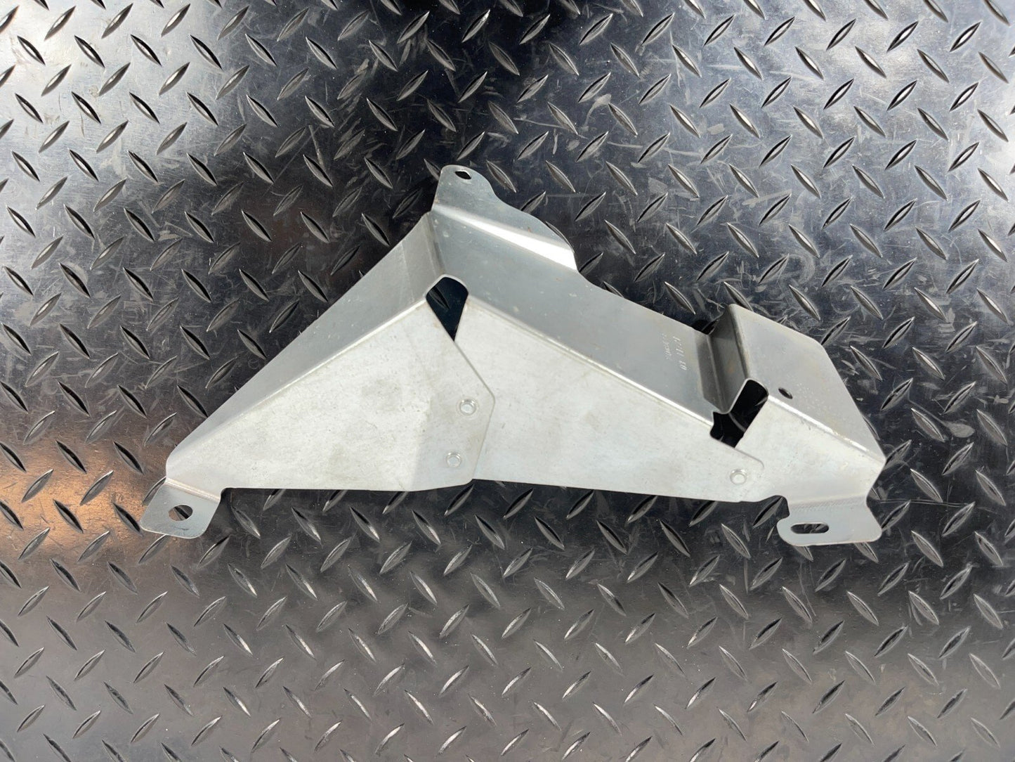 20-ON BMW 2 SERIES GRAN COUPE M-SPORT F44 Left Seat Base Support Bracket Plate